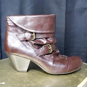 AE brown slouch booty